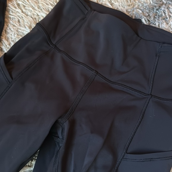 Lululemon Fast and Free Running leggings- Size 2 - Picture 2 of 4